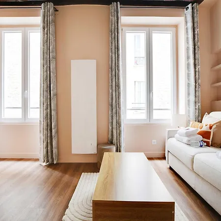 Charming Studio- 2p- Le Marais Hébergement de vacances *